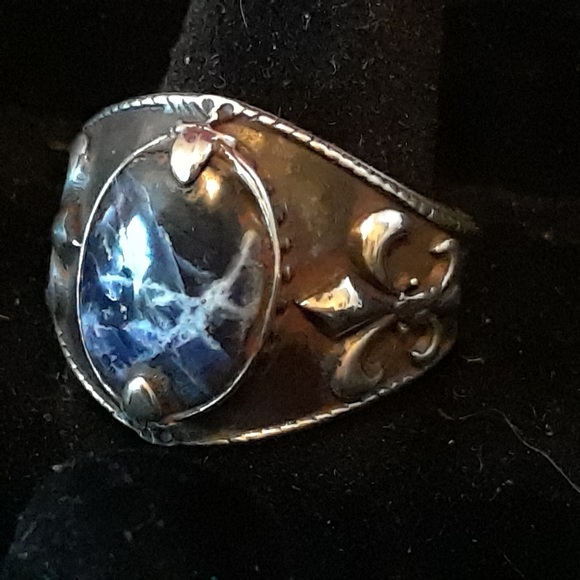 Meet your Posher, James - Picture 3 of 5